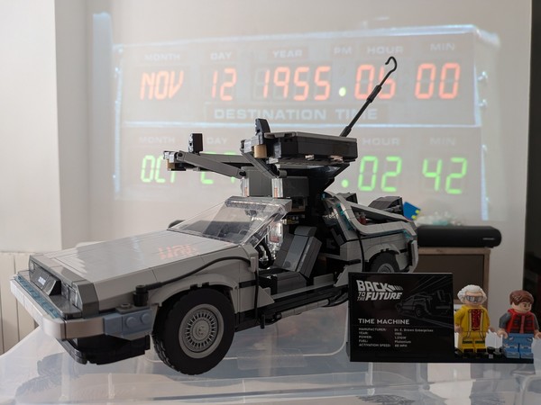 La machine à remonter le temps de Retour vers le futur