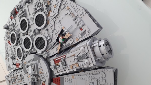 Millennium Falcon™